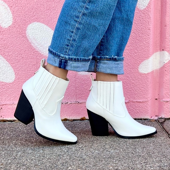 ⚡CLEARANCE! White Vegan Leather Cowboy Ankle Boots - Picture 4 of 9